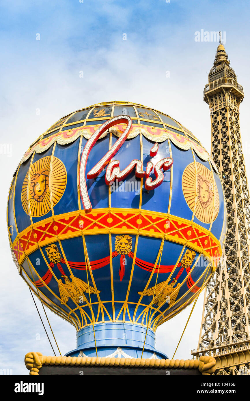 Las vegas paris balloon hi-res stock photography and images - Alamy