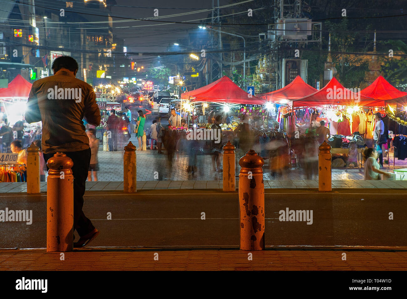 Night time customers hi-res stock photography and images - Alamy