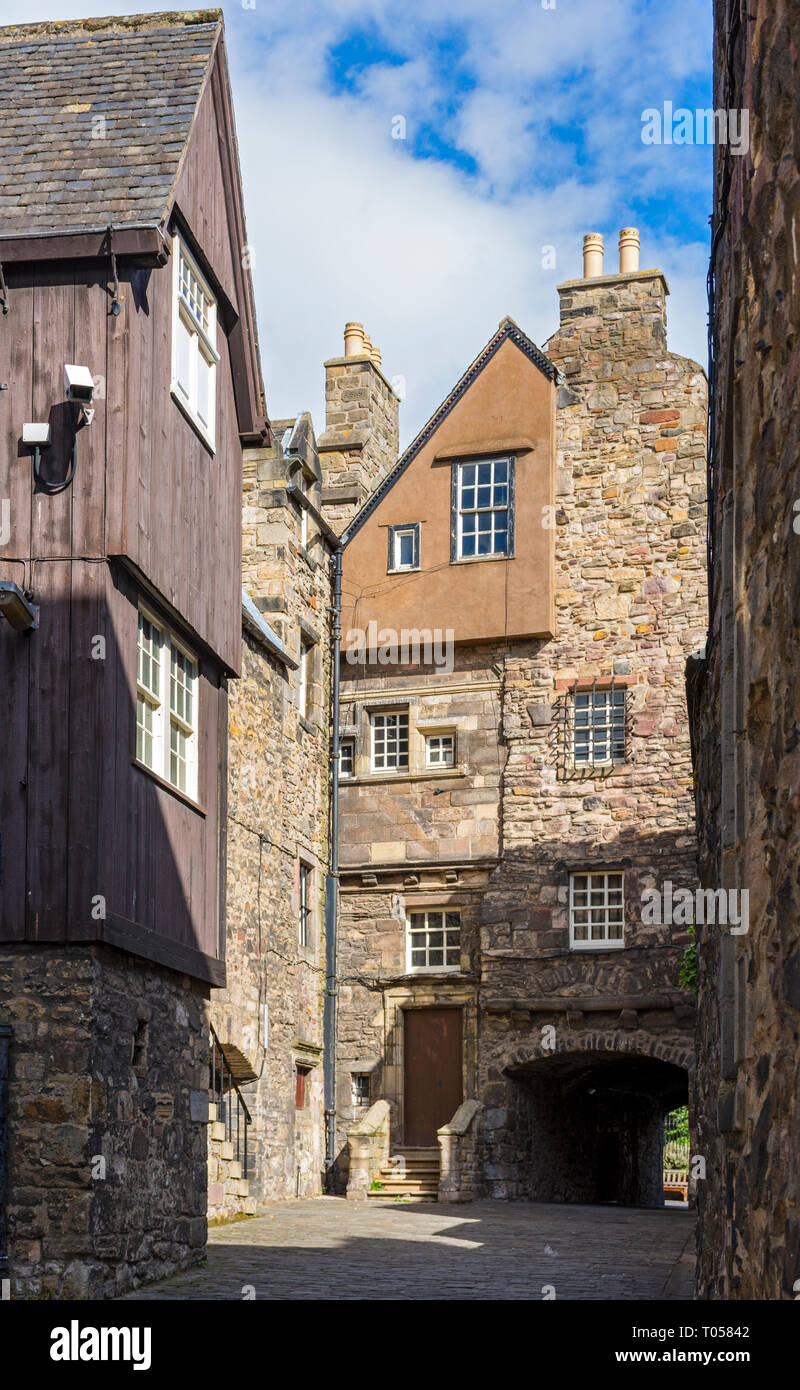 Canongate edinburgh hires stock photography and images Alamy