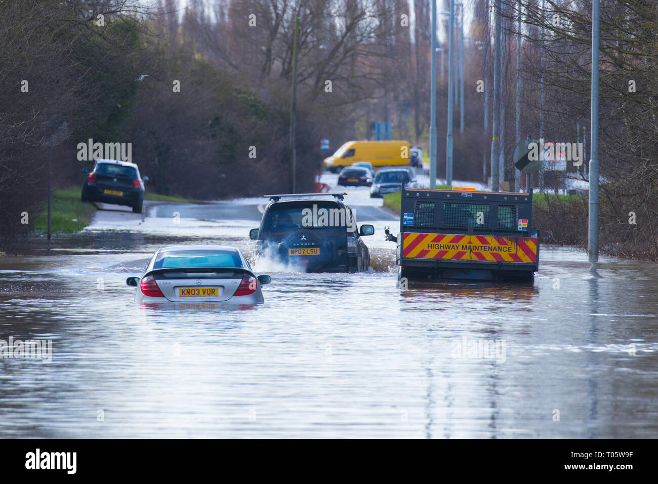 West Yorkshire, UK. 17th March 2019. Stranded motorists in Castleford floods on Lock Lane, between Allerton Bywater & Castleford. Credit Yorkshire Pics/Alamy Live News Stock Photo