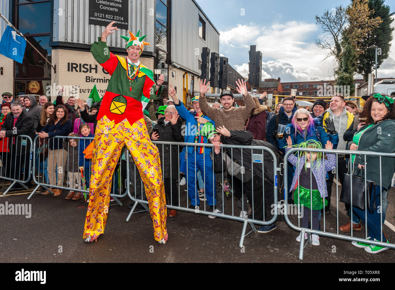 Birmingham, UK. 17th March, 2019.  The Birmingham St. Patrick's Day parade took place today in front of 90,000 people amidst sun and heavy hail showers. Credit: Andy Gibson/Alamy Live News. Stock Photo
