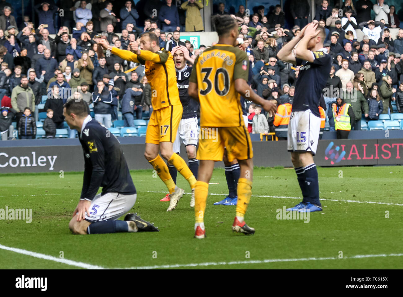 Millwall 0-0 West Ham: Lions keeper let off after starting match BEHIND the  goal - Mirror Online