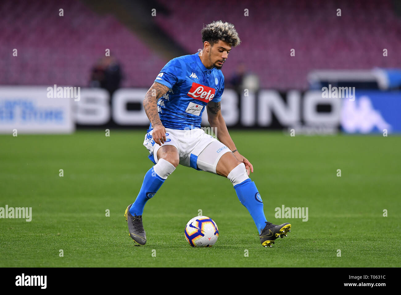 Kevin malcuit napoli hi-res stock photography and images - Page 4 - Alamy