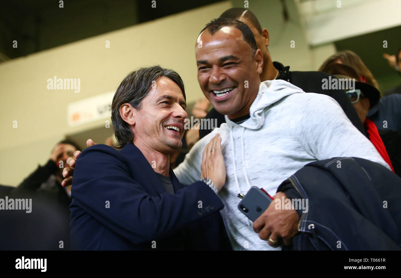 ESCLUSIVA MILAN  Foto Spada/LaPresse 17 Marzo 2019 Milano ( Italia ) sport calcio Milan vs Inter - Campionato di calcio Serie A TIM 2018/2019 - Stadio San Siro  Nella foto: Inzaghi  cafu  EXCLUSIVE MILAN  Photo Spada/LaPresse March 17 , 2019 Milan ( Italy ) sport soccer Milan vs Inter  - Italian Football Championship League A TIM 2018/2019 - San Siro Stadium In the pic: Inzaghi  cafu Stock Photo