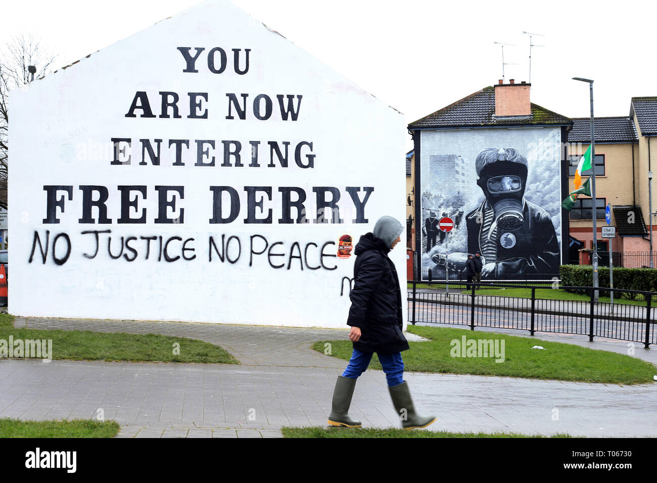 Londonderry, Northern Ireland. 16th Mar 2019. Free Derry Corner with fresh graffti as seen in the nationalist catholic Bogside area of Derry (Londonderry), Northern Ireland, March 16, 2019. - Bloody Sunday, sometimes called the Bogside Massacre, was an incident on 30 January 1972 in the Bogside area of Derry, Northern Ireland, when British soldiers shot 28 unarmed civilians during a protest march against internment. Fourteen people died: thirteen were killed outright, while the death of another man four months later was attributed to his injuries. Credit: Irish Eye/Alamy Live News Stock Photo