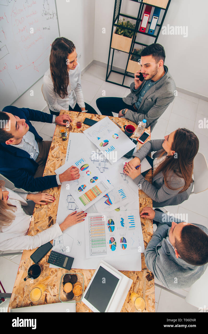 Architects are working and looking at the diagram Stock Photo - Alamy