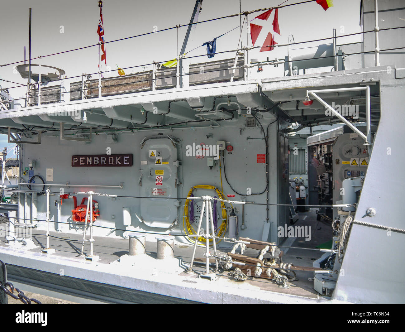 HMS Pembroke M107, Sandown-class minehunter Stock Photo