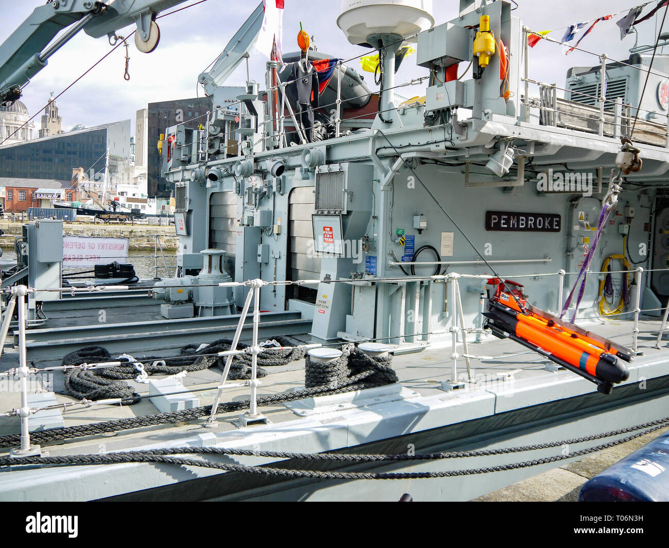 HMS Pembroke M107, Sandown-class minehunter Stock Photo