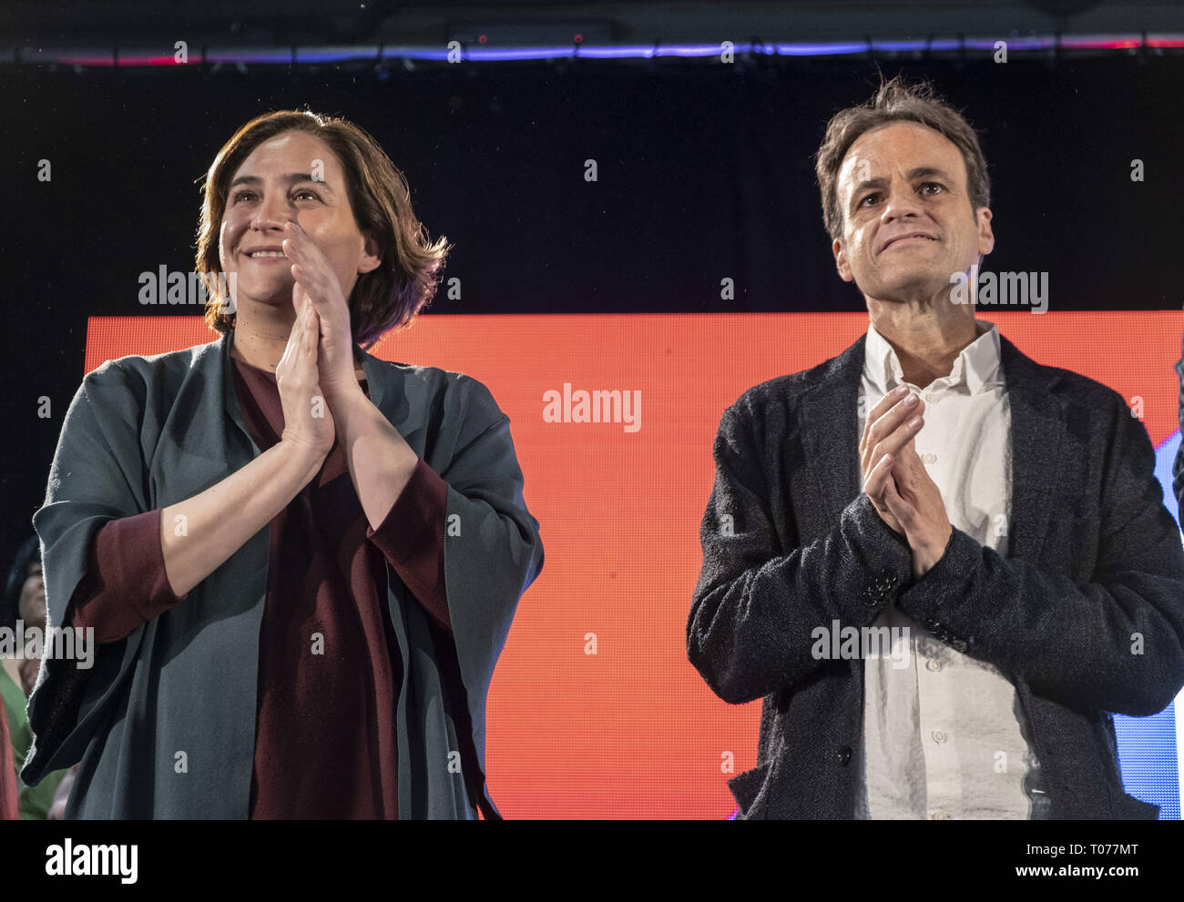 Barcelona, Catalonia, Spain. 17th Mar, 2019. Ada Colau and Jaume Asens are seen on stage during the campaign event.More than a thousand people have filled the centre of Les Cotxeres in the popular neighbourhood of Sant to support the electoral campaign of Barcelona in ComÃº of which the mayor Ada Colau is head of the list. Credit: Paco Freire/SOPA Images/ZUMA Wire/Alamy Live News Stock Photo