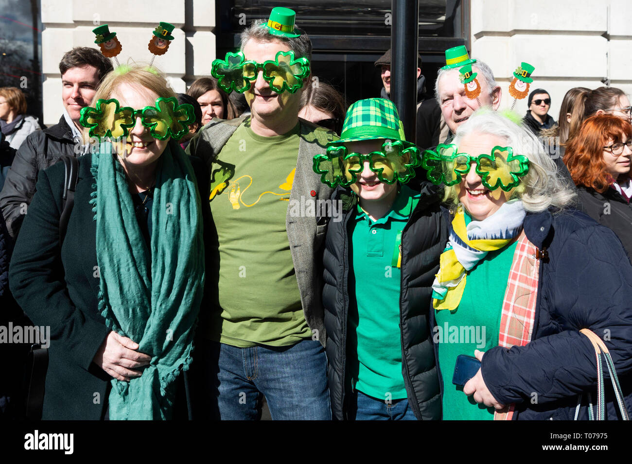 London, Britain. 17th Mar, 2019. People watch the St. Patrick's Day Parade in London, Britain, on March 17, 2019. Credit: Ray Tang/Xinhua/Alamy Live News Stock Photo