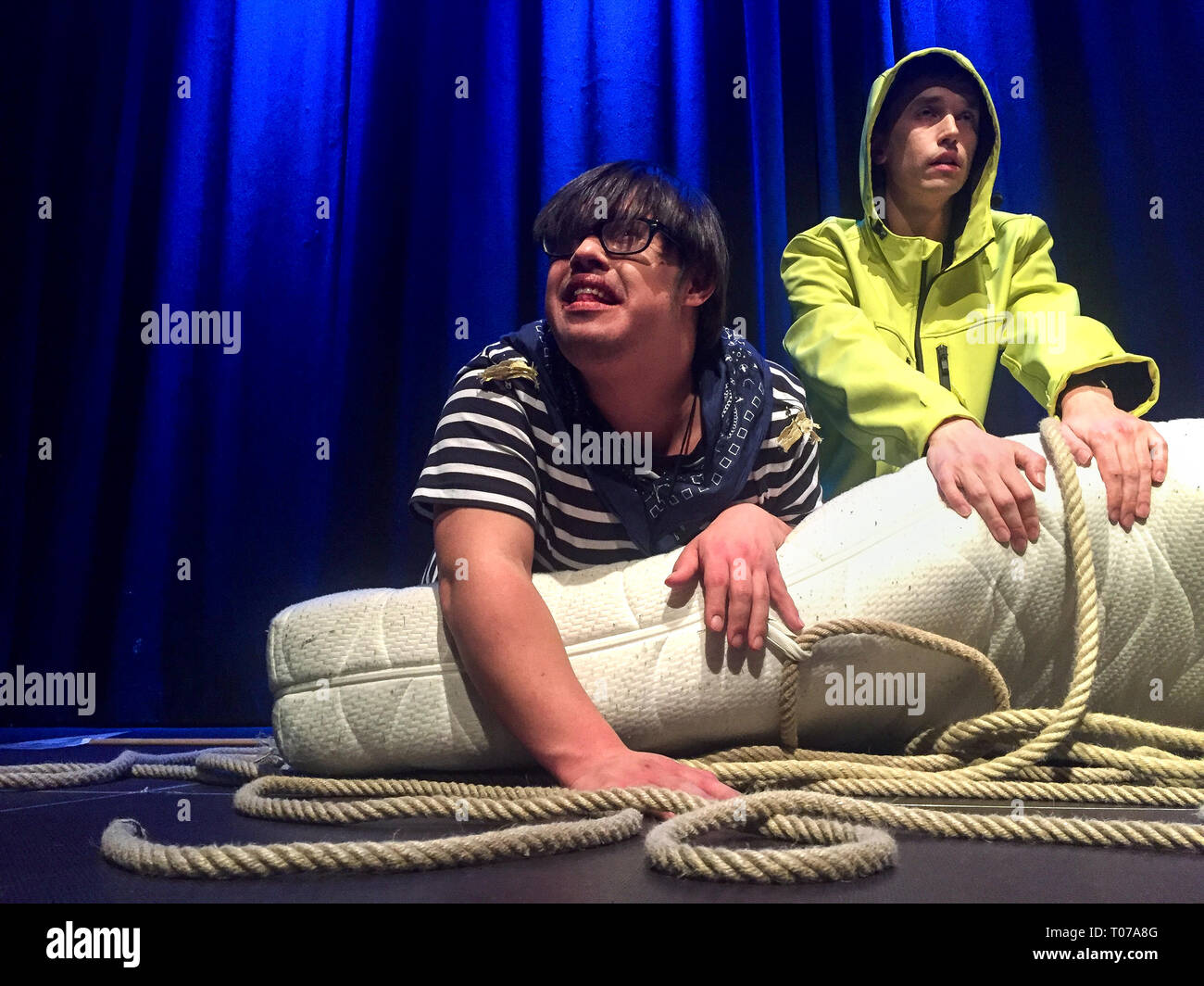 28 February 2019, Bavaria, München: Dennis Fell-Hernandez (l) and Thomas Nissl play the "Sturm" after William Shakespeare at the "Werkschau der Freien Bühne München". Actors with disabilities: How does inclusion work in the theatre? On the Free Stage in Munich, actors with and without disabilities work together professionally. It is the first inclusive theatre in Bavaria. Photo: Sina Schuldt/dpa Stock Photo