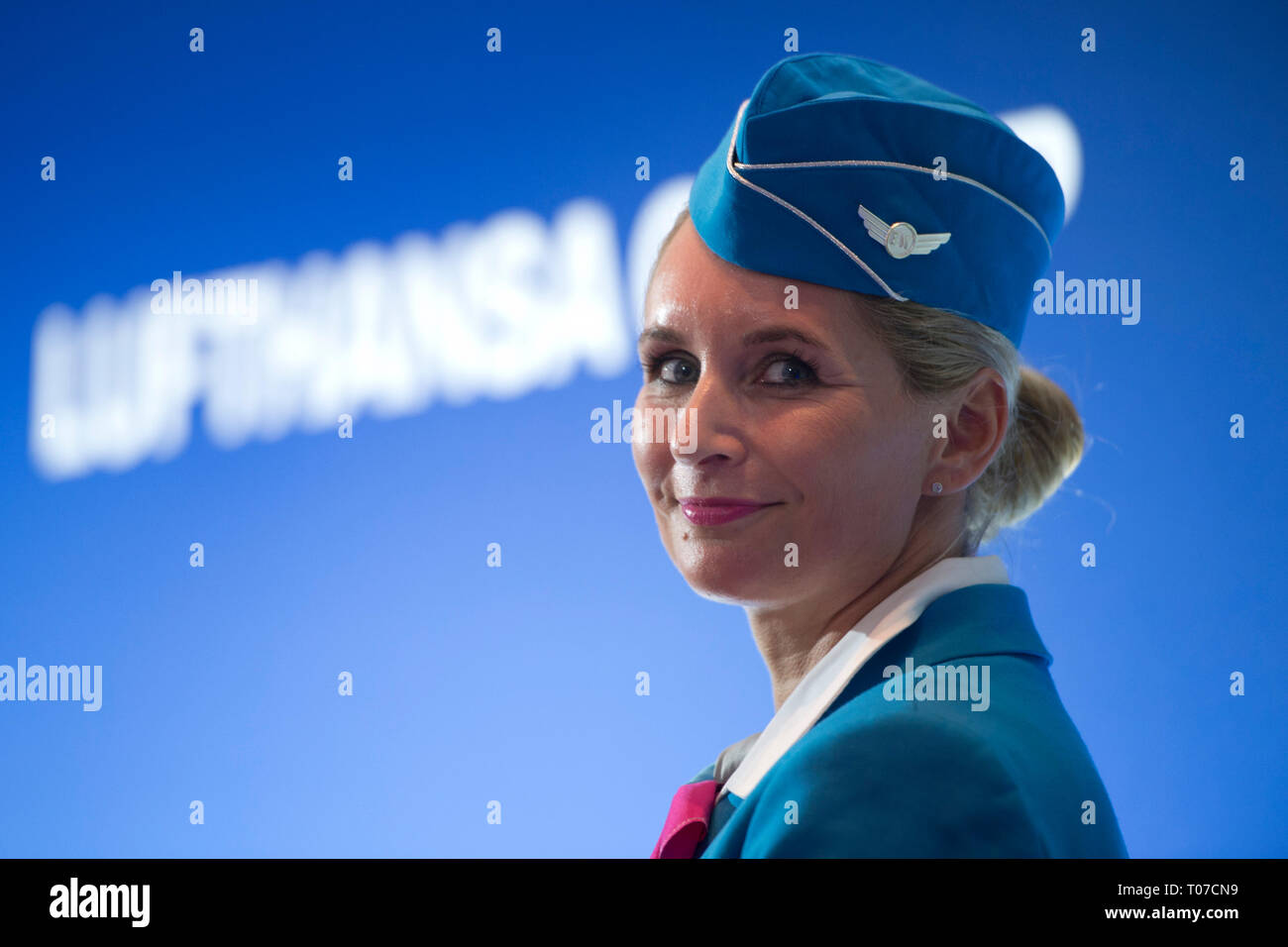 Page 2 Lufthansa Stewardess High Resolution Stock Photography And Images Alamy