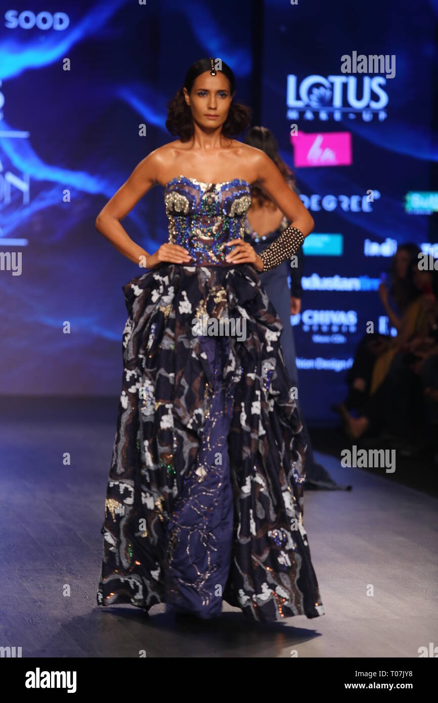 New Delhi, India. 16th Mar, 2019. Models Walk on Ramp for the Komal Sood During the India Fashion Week 2019 Credit: Jyoti Kapoor/Pacific Press/Alamy Live News Stock Photo -