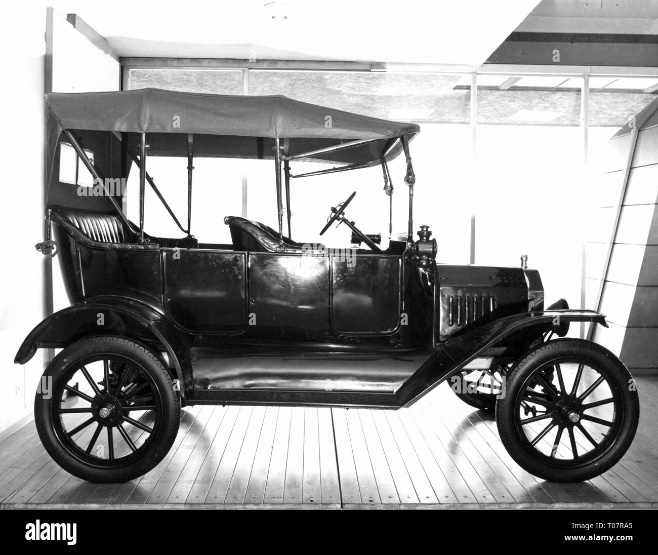transport / transportation, cars, vehicle variants, Ford Model T 1916, view from right, Automobile Museum Torino, Italy, 1960s, Additional-Rights-Clearance-Info-Not-Available Stock Photo