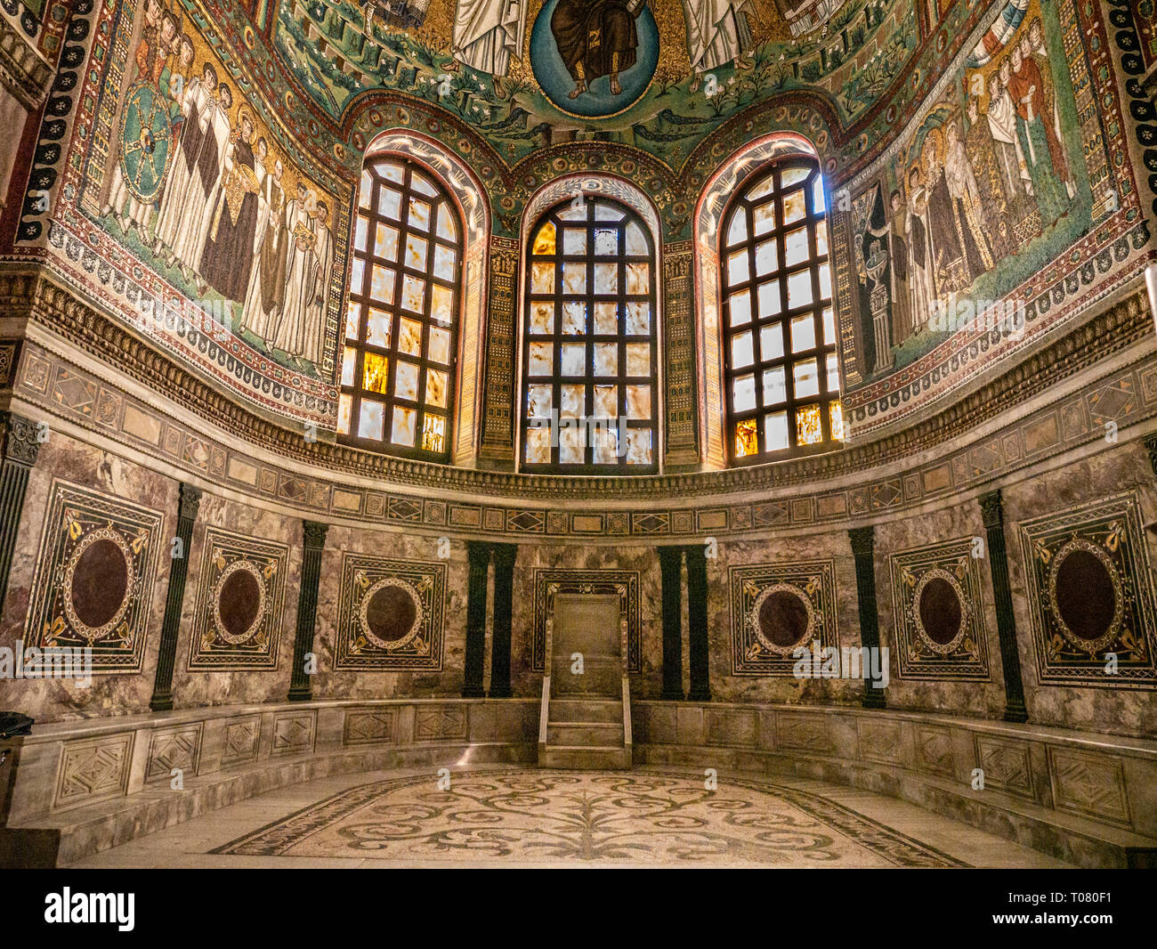 Italy, Emilia Romagna, Ravenna, Byzantine mosaics in the Basilica of San Vitale Stock Photo - Alamy Italy, Emilia Romagna, Ravenna, Byzantine mosaics in the Basilica of San Vitale Stock Photo - Alamy