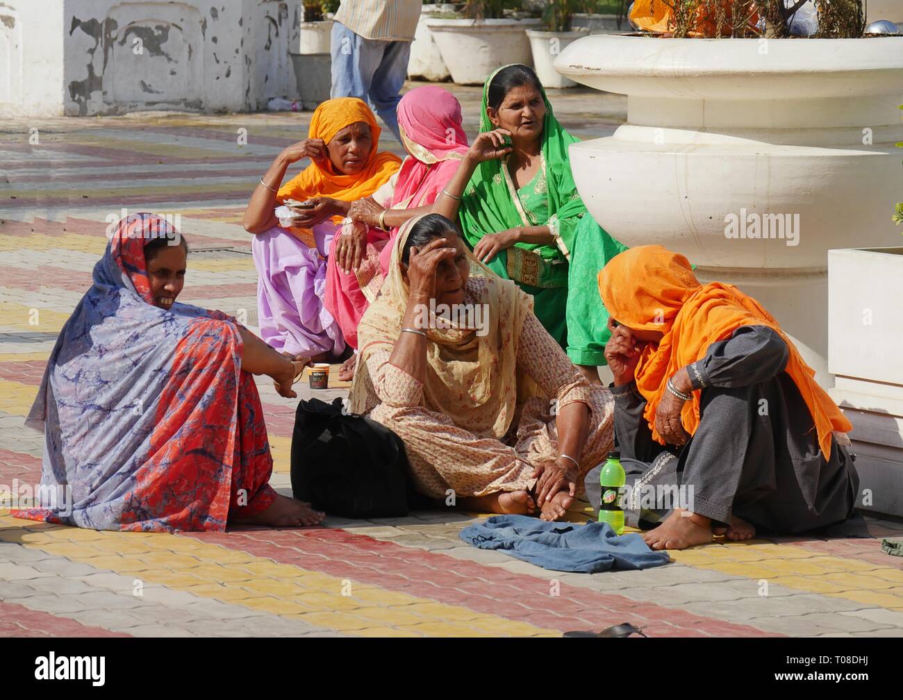 Indian women old delhi hi-res stock photography and images - Alamy