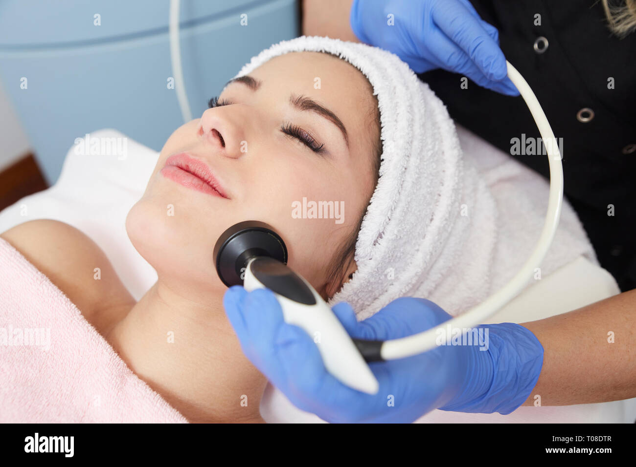 Radio Frequency Facial Treatment Stock Photo Alamy