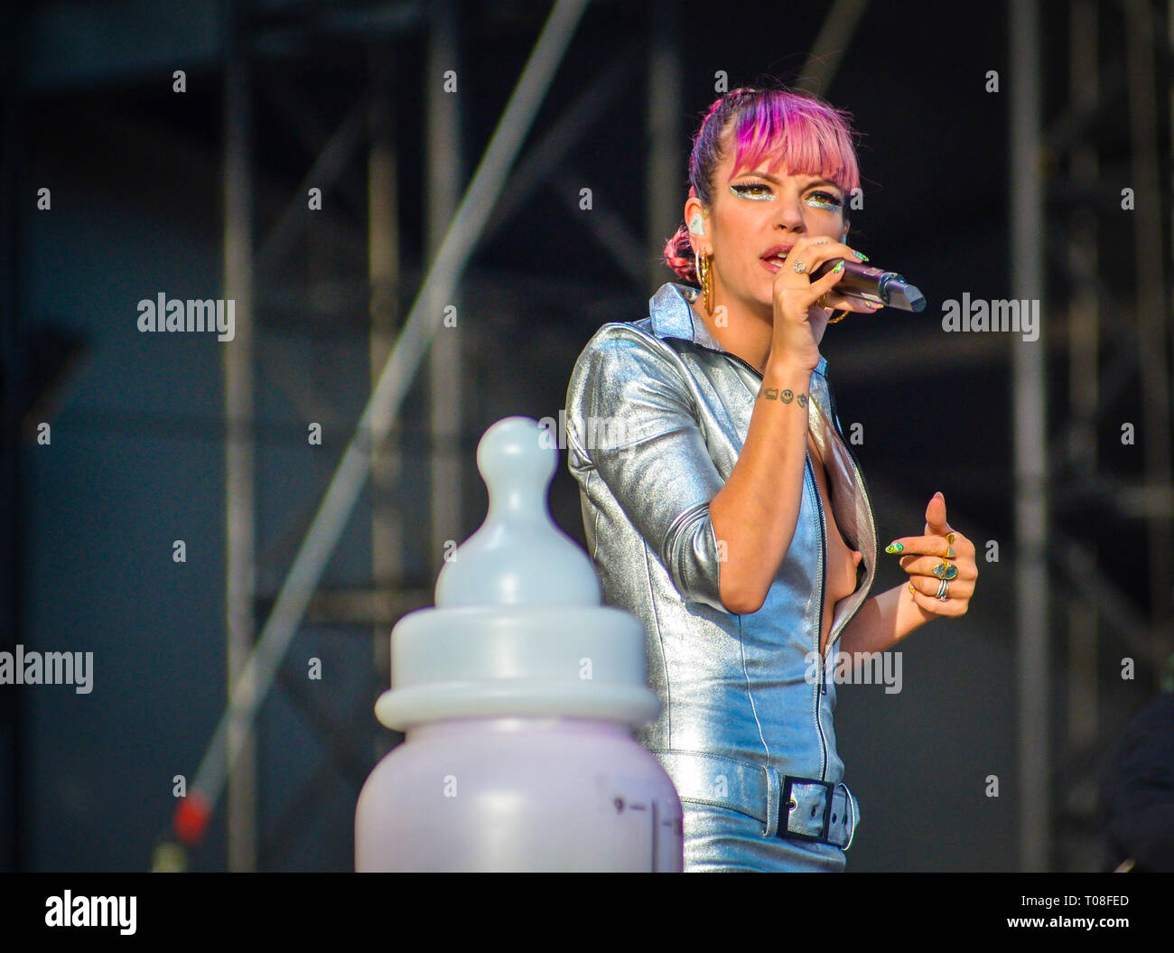 Lily Allen: We Live in a World Obsessed With How People Look: Photo 3187096, Lily Allen Photos