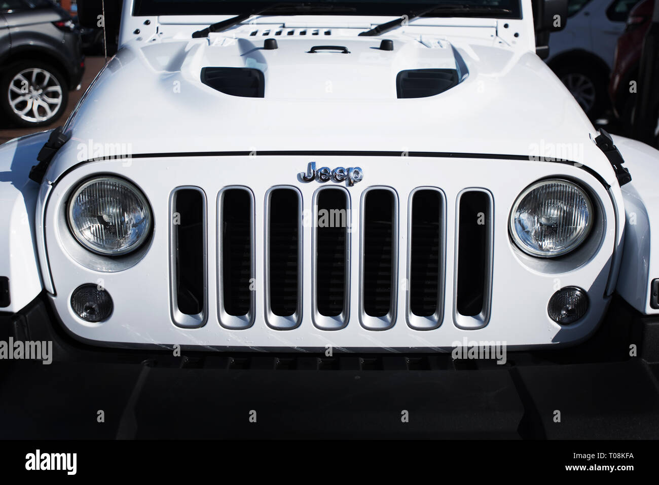 Jeep wrangler white hi-res stock photography and images - Alamy