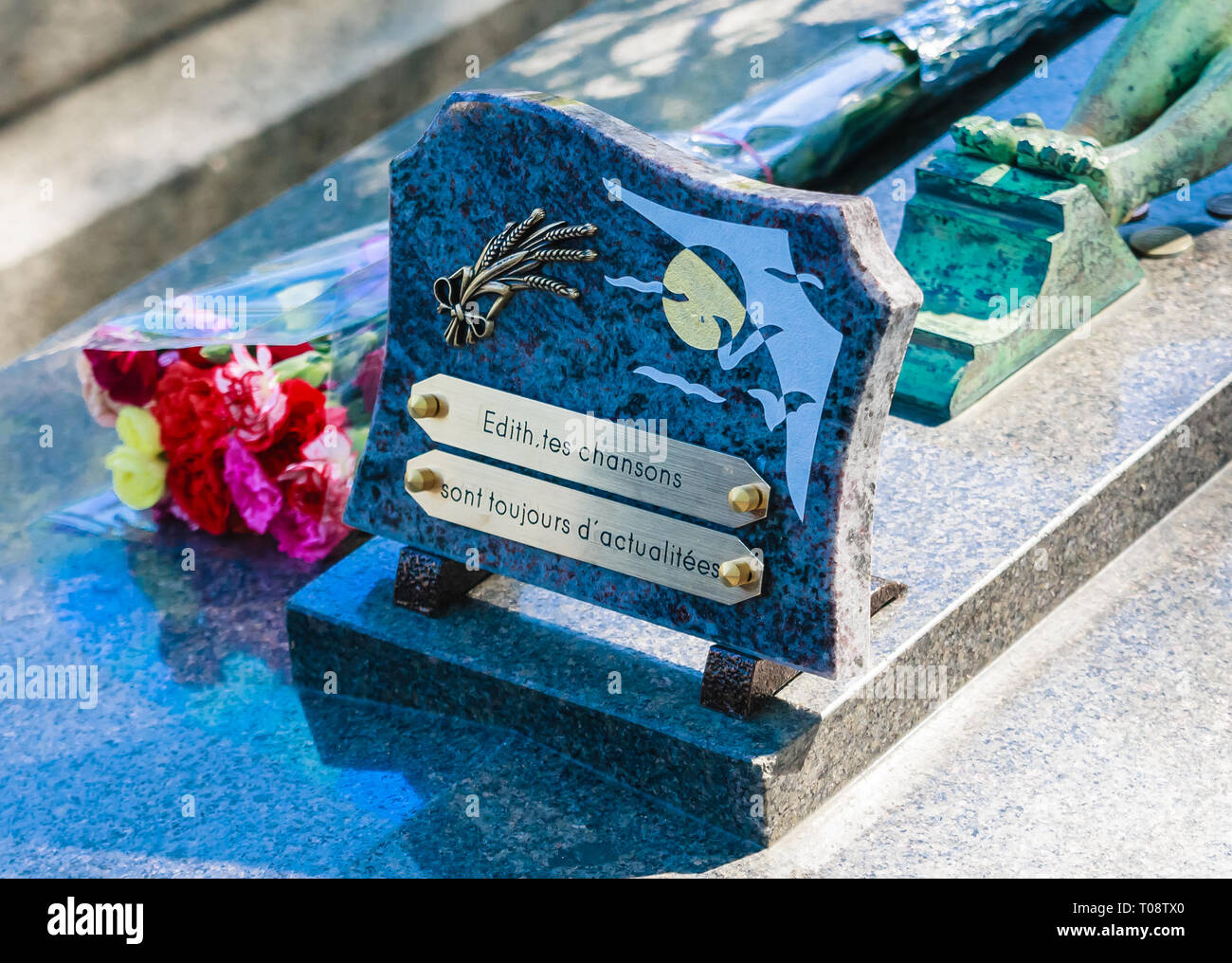 Edith Piaf grave in Pere-Lachaise cemetery, Paris, France Stock Photo