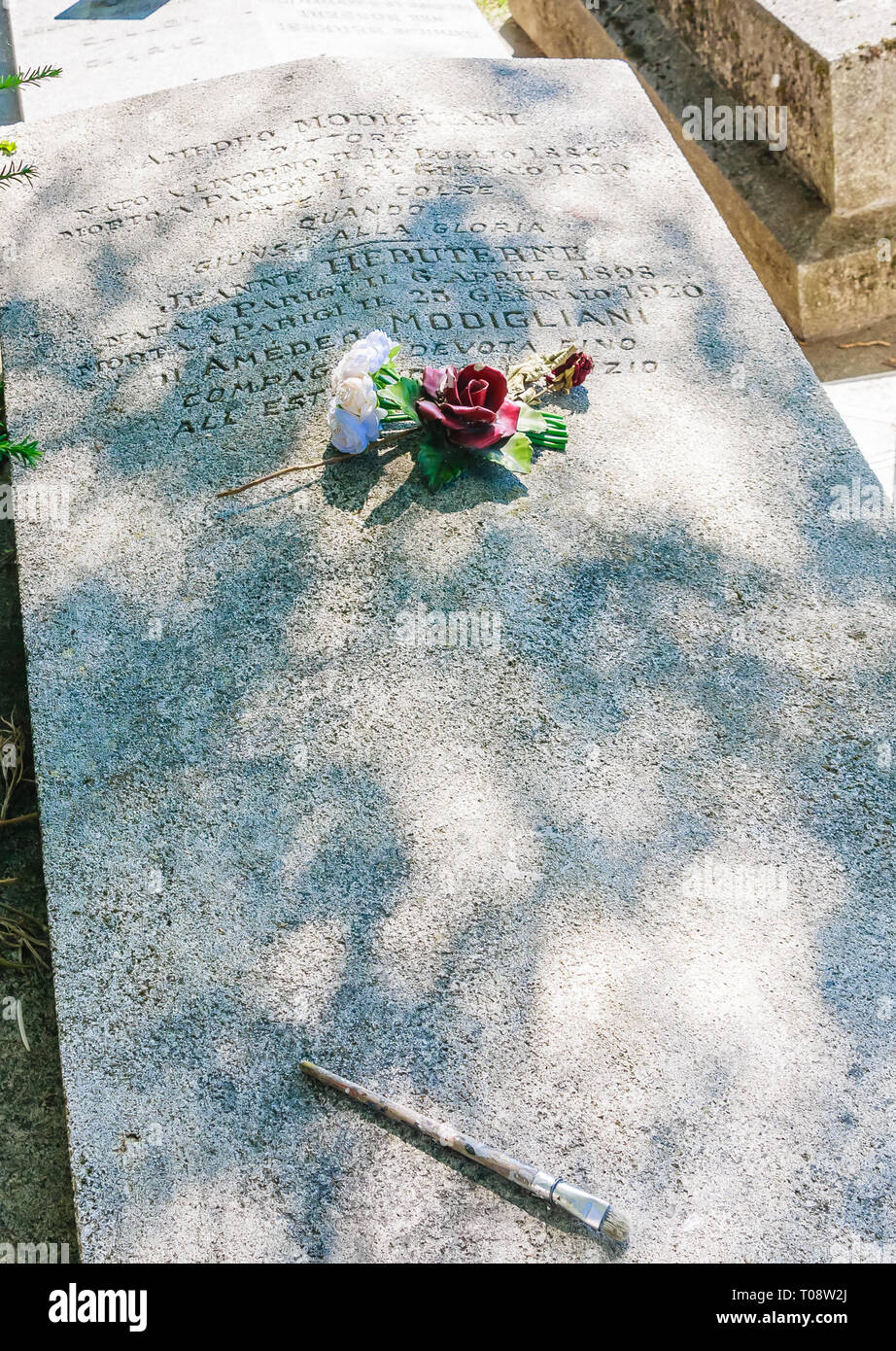 Amedeo Modigliani and Jeanne Hebuterne grave in Pere-Lachaise cemetery, Paris, France Stock Photo