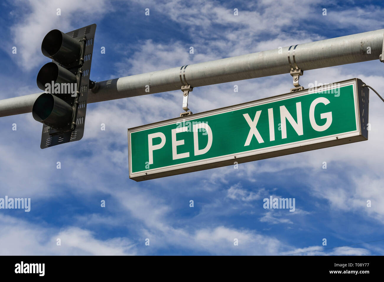 Pedesrtian crossing hires stock photography and images Alamy