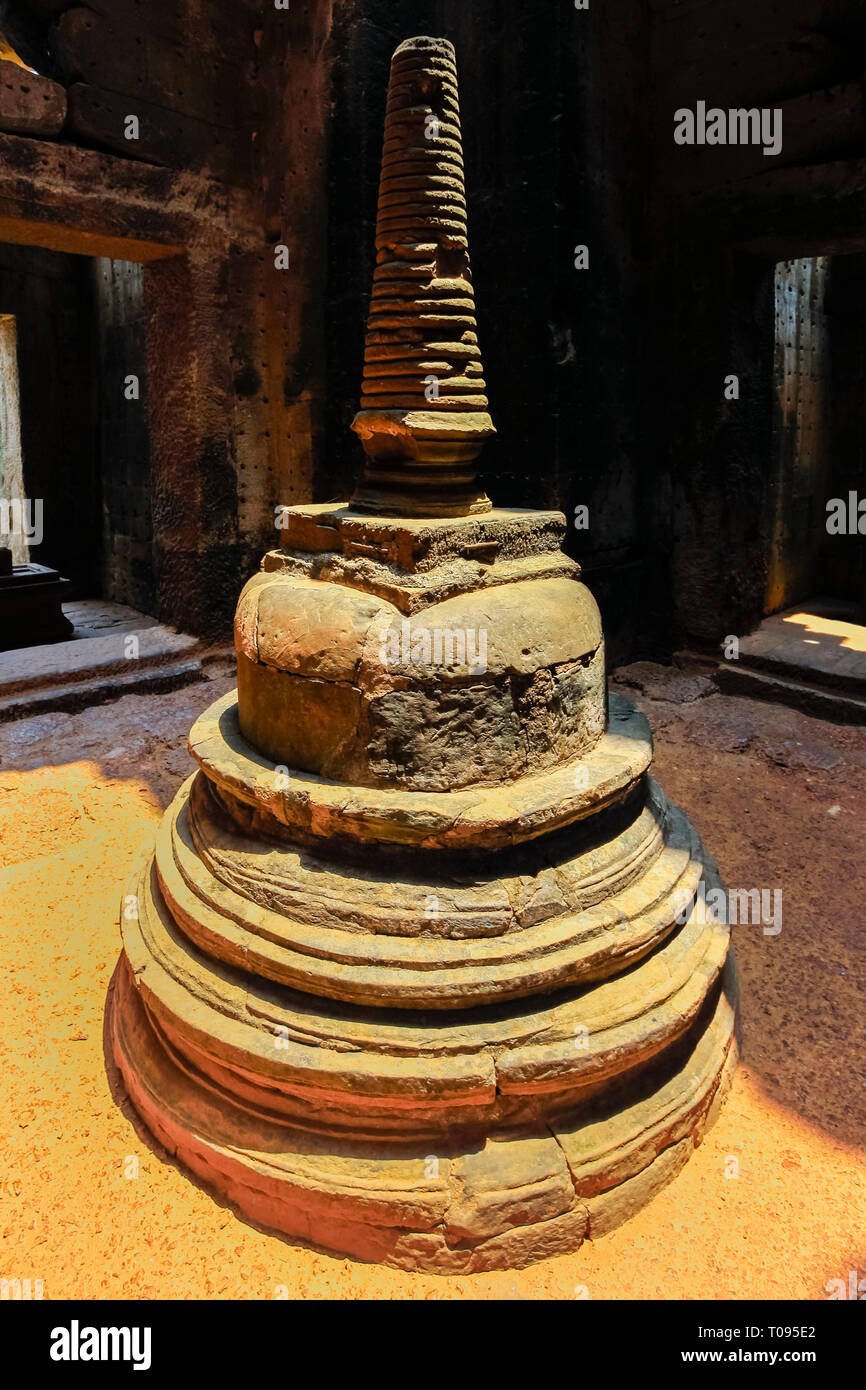 Temple stupa preah khan inner hi-res stock photography and images - Alamy