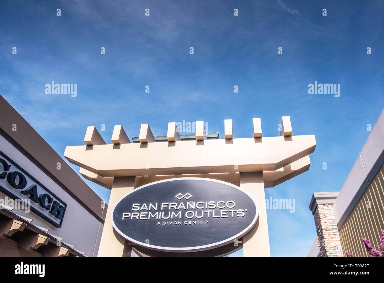 Premium outlets las vegas hi-res stock photography and images - Alamy