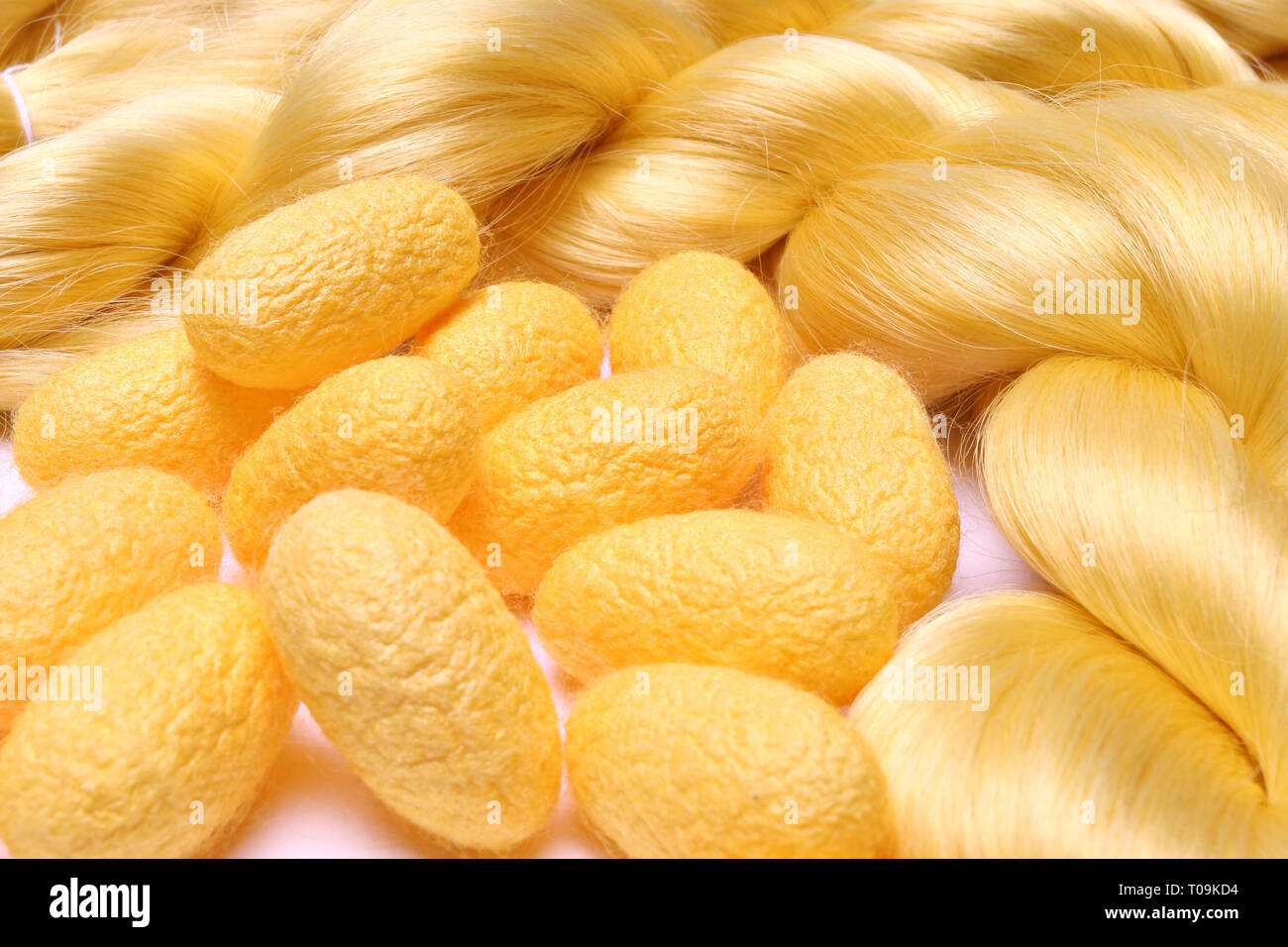Silk with gold thread hi-res stock photography and images - Alamy