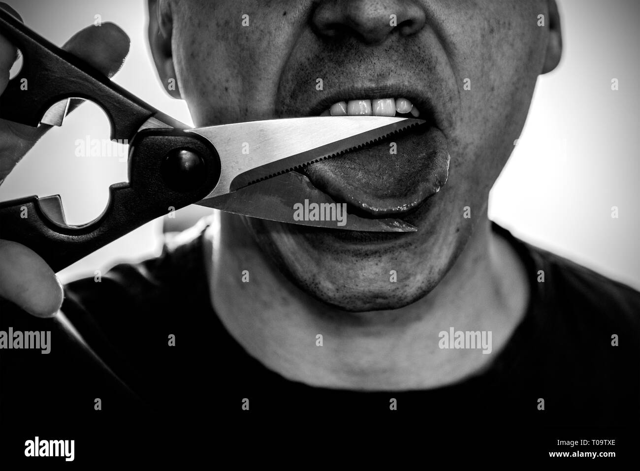 Cutting tongue hires stock photography and images Alamy