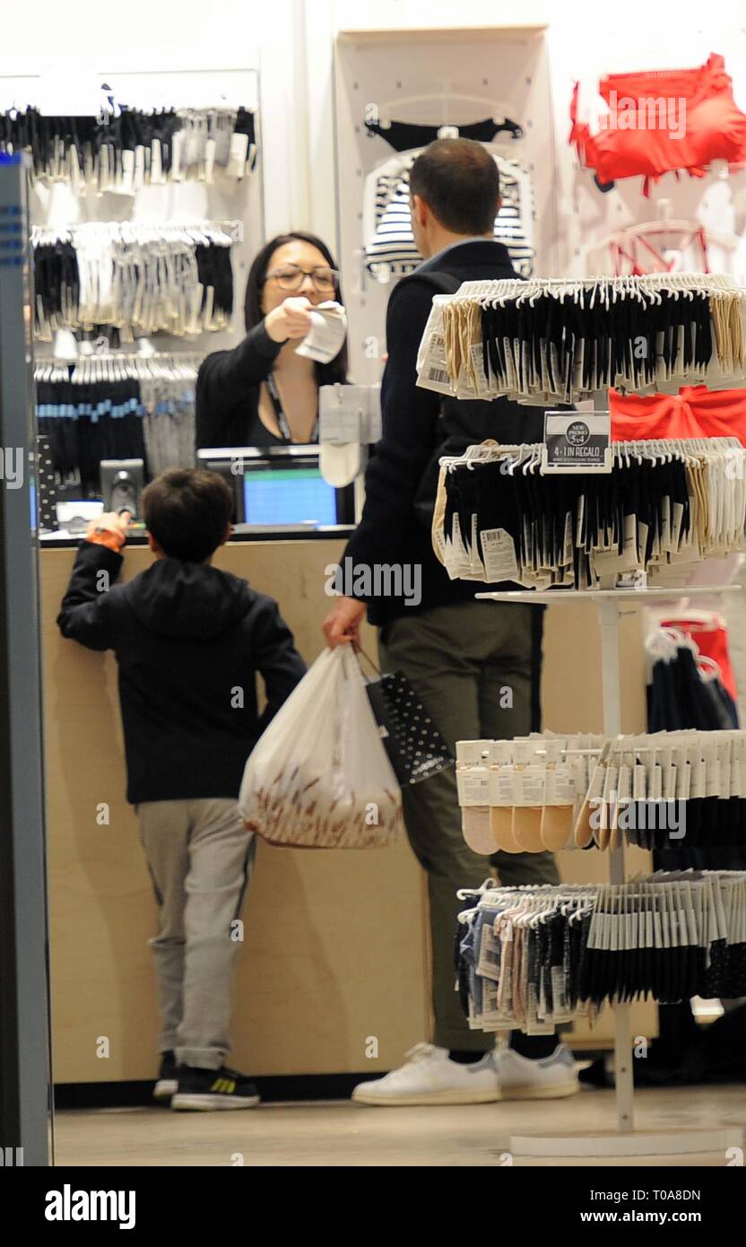 EXCLUSIVE SPECIAL FEE * * EXCLUSIVE SPECIAL FEE * Turin, Massimiliano  Allegri while shopping from Calzedonia to buy stockings for his son Giorgio  Stock Photo - Alamy