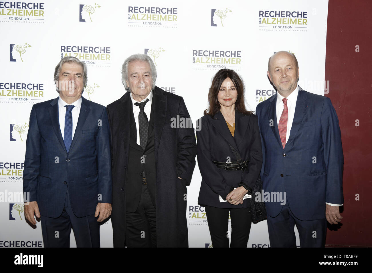 Paris, France. 18th Mar 2019. Pr Bruno Dubois (L), Pierre Arditi, Evelyne Bouix and Olivier De Ladoucette (R) - Photocall of the 14th Gala 2019 of the Association for Alzheimer Research at the Olympia in Paris on March 18, 2019. Credit: Véronique PHITOUSSI/Alamy Live News Stock Photo