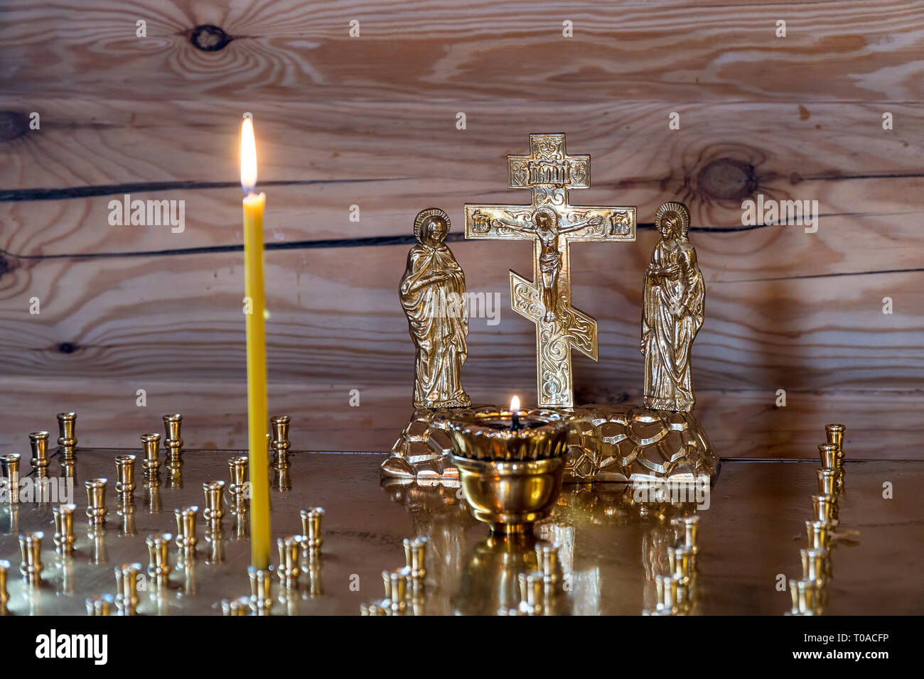 Candle for the rest of the soul Stock Photo Alamy