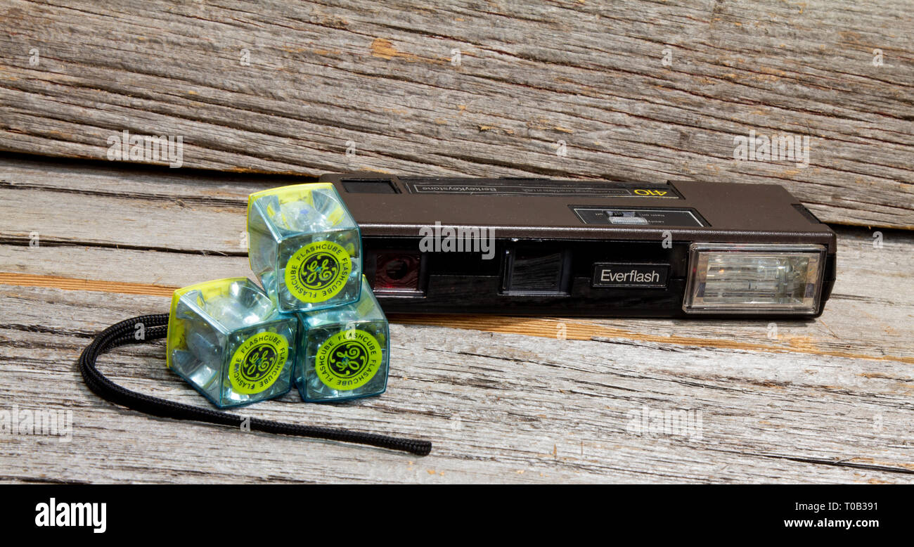 Camera flash bulb hires stock photography and images Alamy