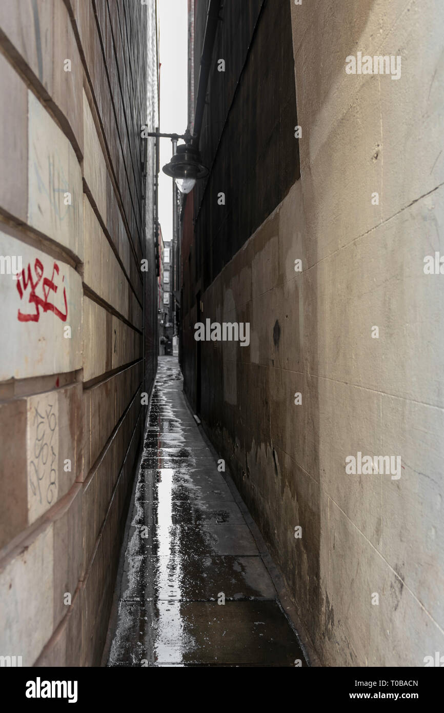Old london street texture hi-res stock photography and images - Alamy