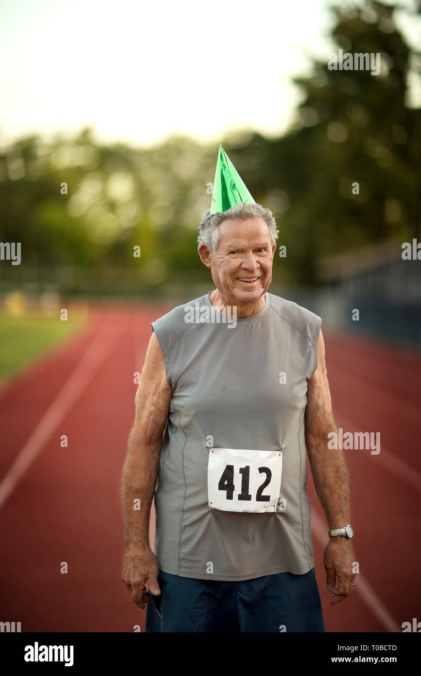 Man wearing sleeveless athletic hi-res stock photography and images - Alamy