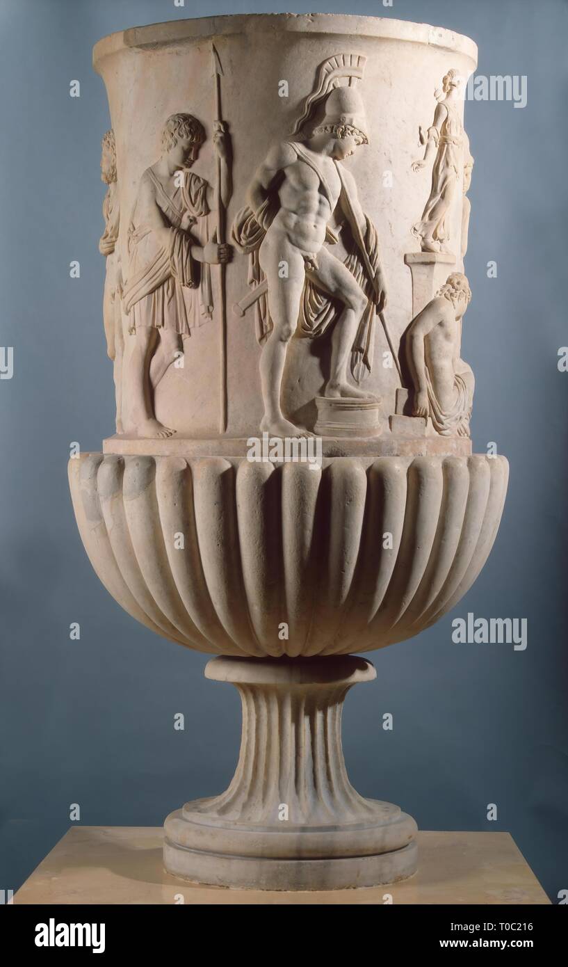 'Vase 'The Sacrifice of Iphigenia''. Type 'The Medici Vase', Italy, XVII century. Reconstruction. Ancient Rome, 2nd century A.D. Dimensions: h. 157 cm. Museum: State Hermitage, St. Petersburg. Stock Photo