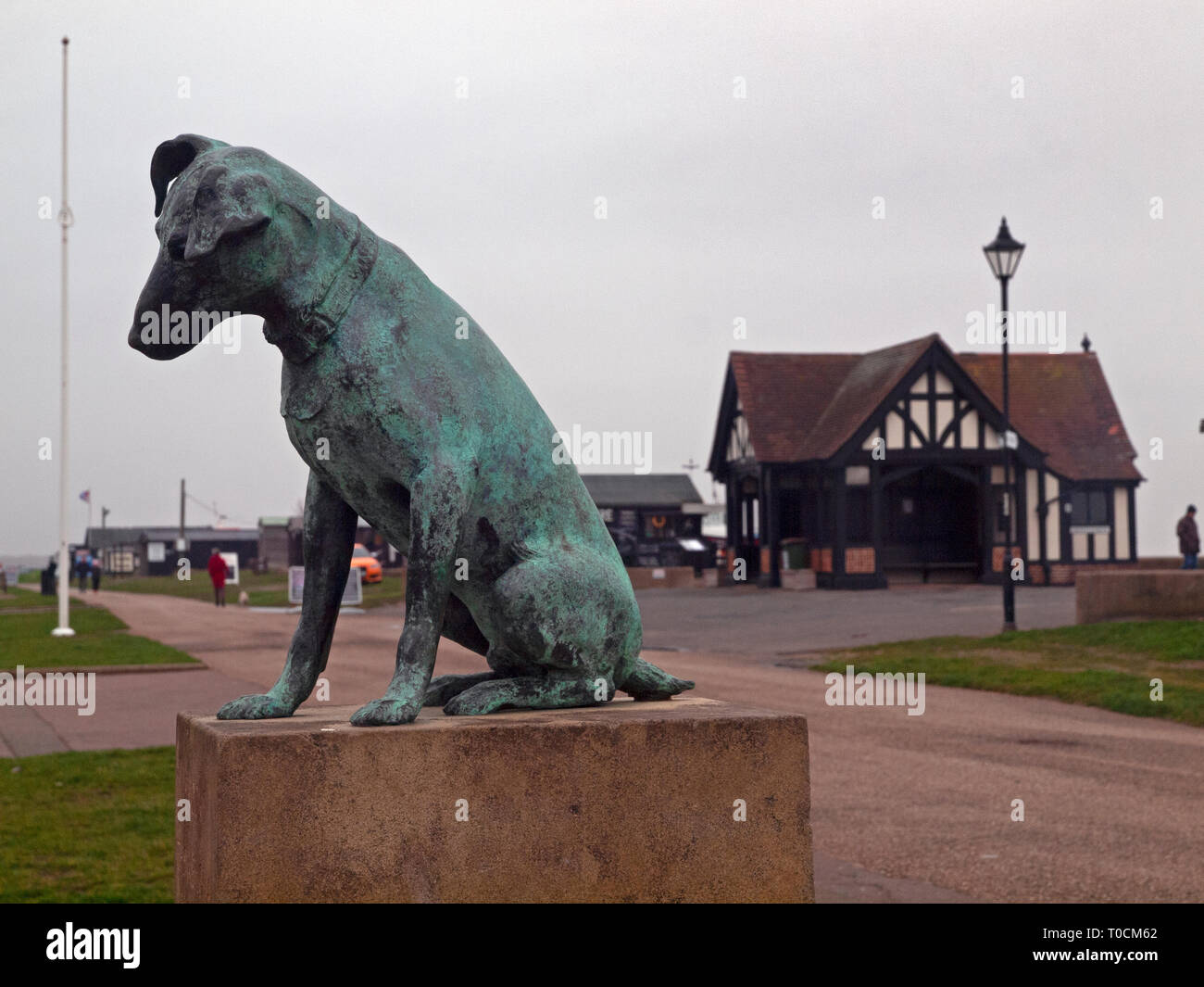 On the Aldeburgh seafront sits a sculpture a of a much loved dog Stock