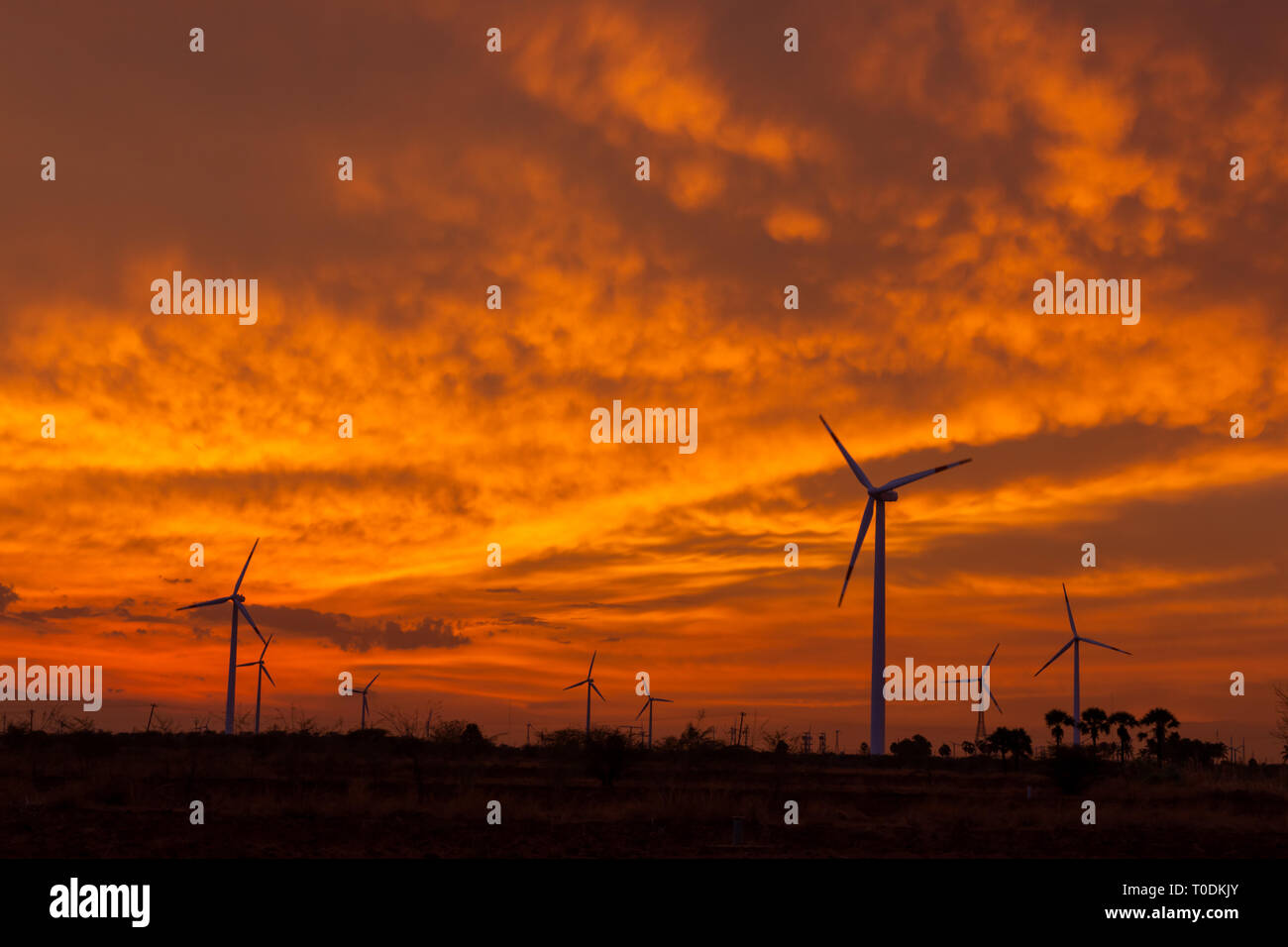 Windmill farms india hires stock photography and images Alamy