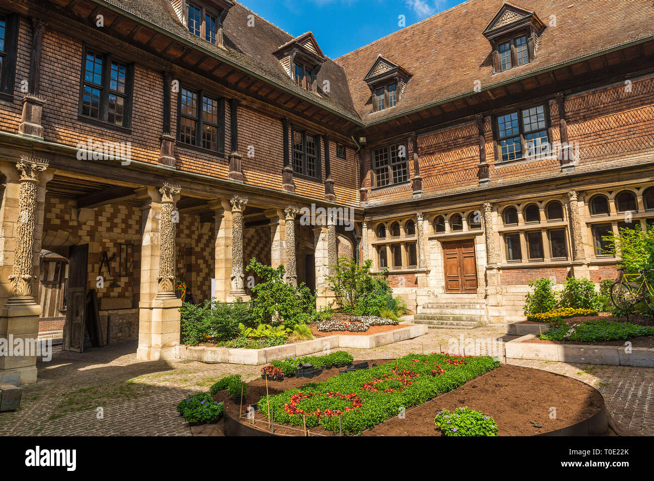 Troyes (Great-East, Grand Est, north-eastern France): 'hotel Mauroy' in which there is the museum of tools and workers' thought Details of the facade  Stock Photo