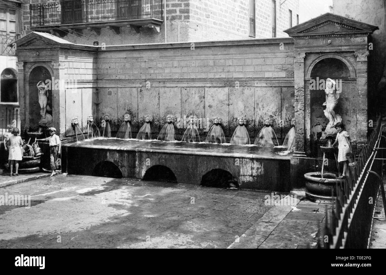 fontana grande, misilmeri, sicily 1934 Stock Photo - Alamy