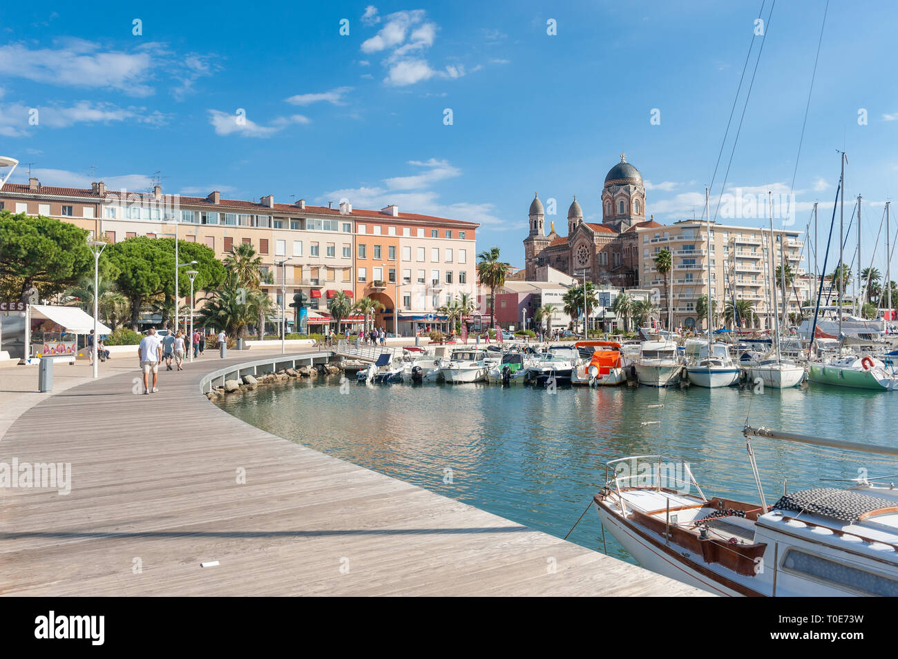 Saint raphael hi-res stock photography and images - Alamy