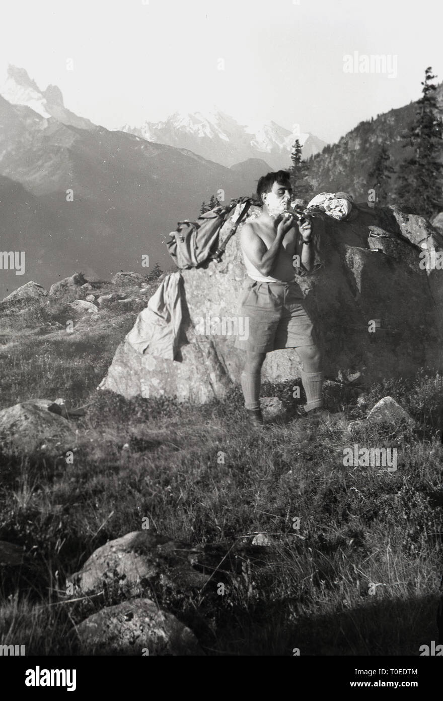 1950s hiker hi-res stock photography and images - Alamy