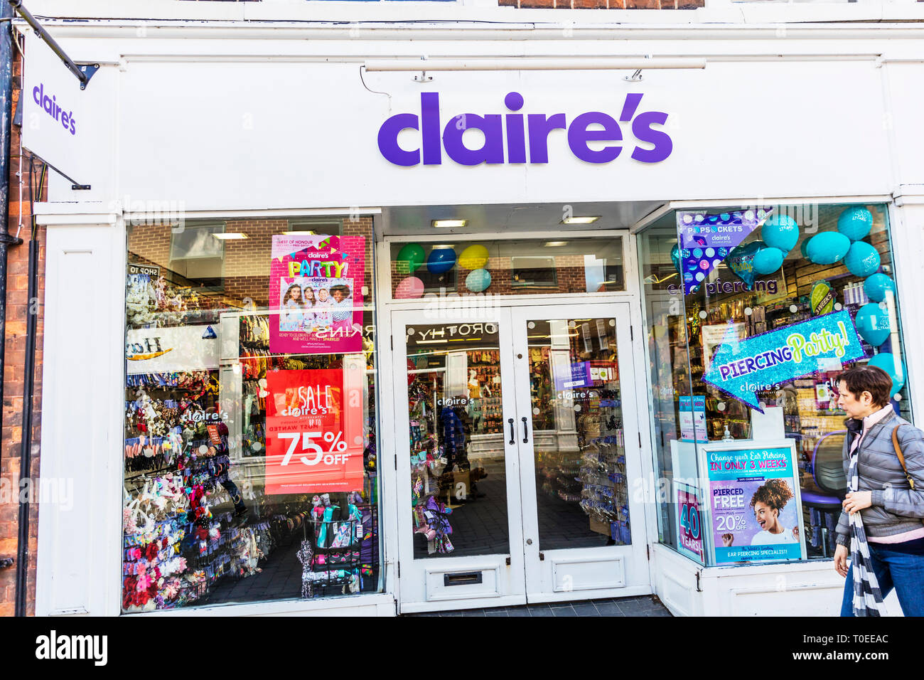 jul grundigt Vanærende claire's accessories shop, claires accessories store, claire's, accessories,  shop, store, sign, claire's high street store UK, claires shop, Claires  Stock Photo - Alamy