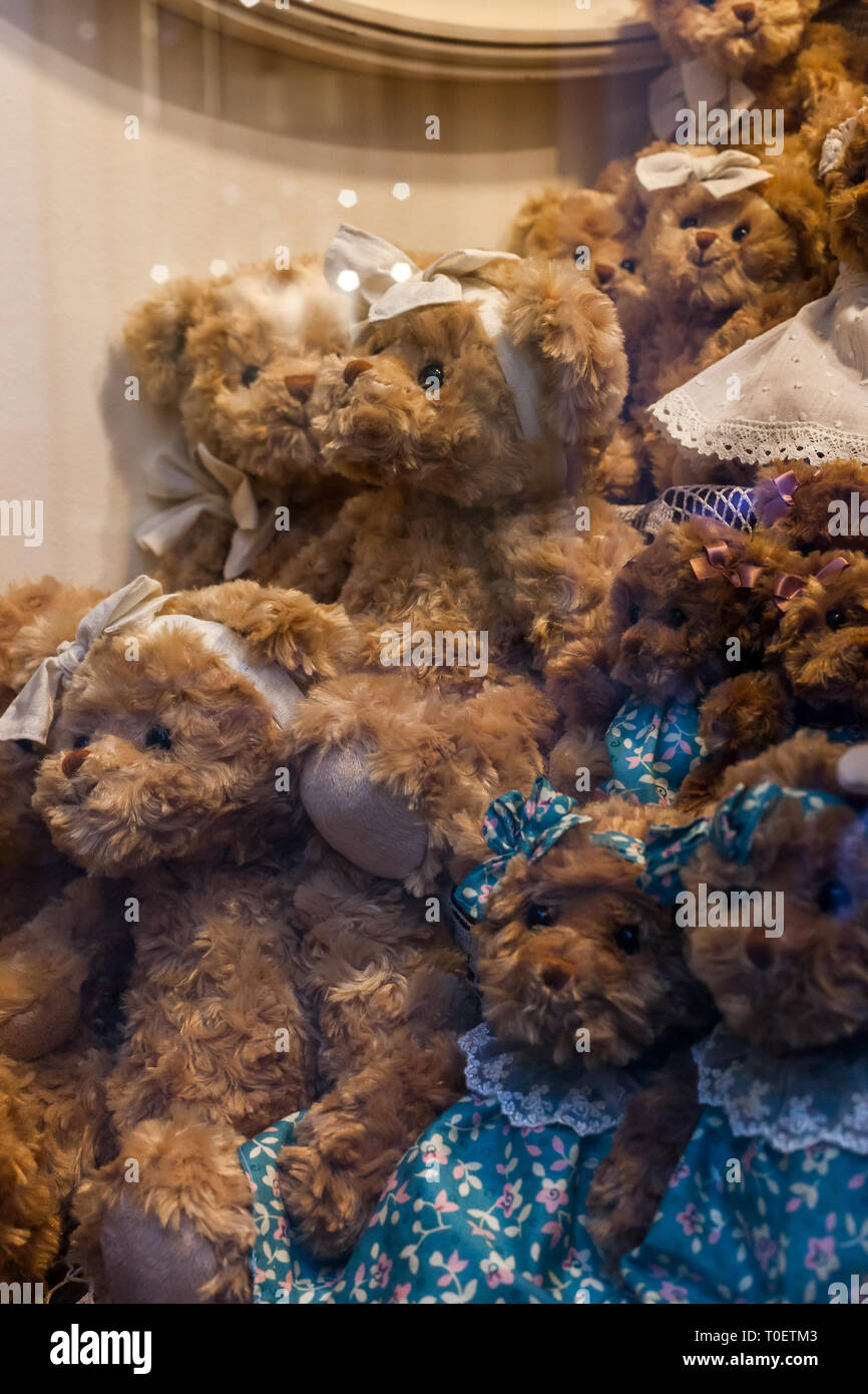 Stuffed toys showcase hires stock photography and images Alamy