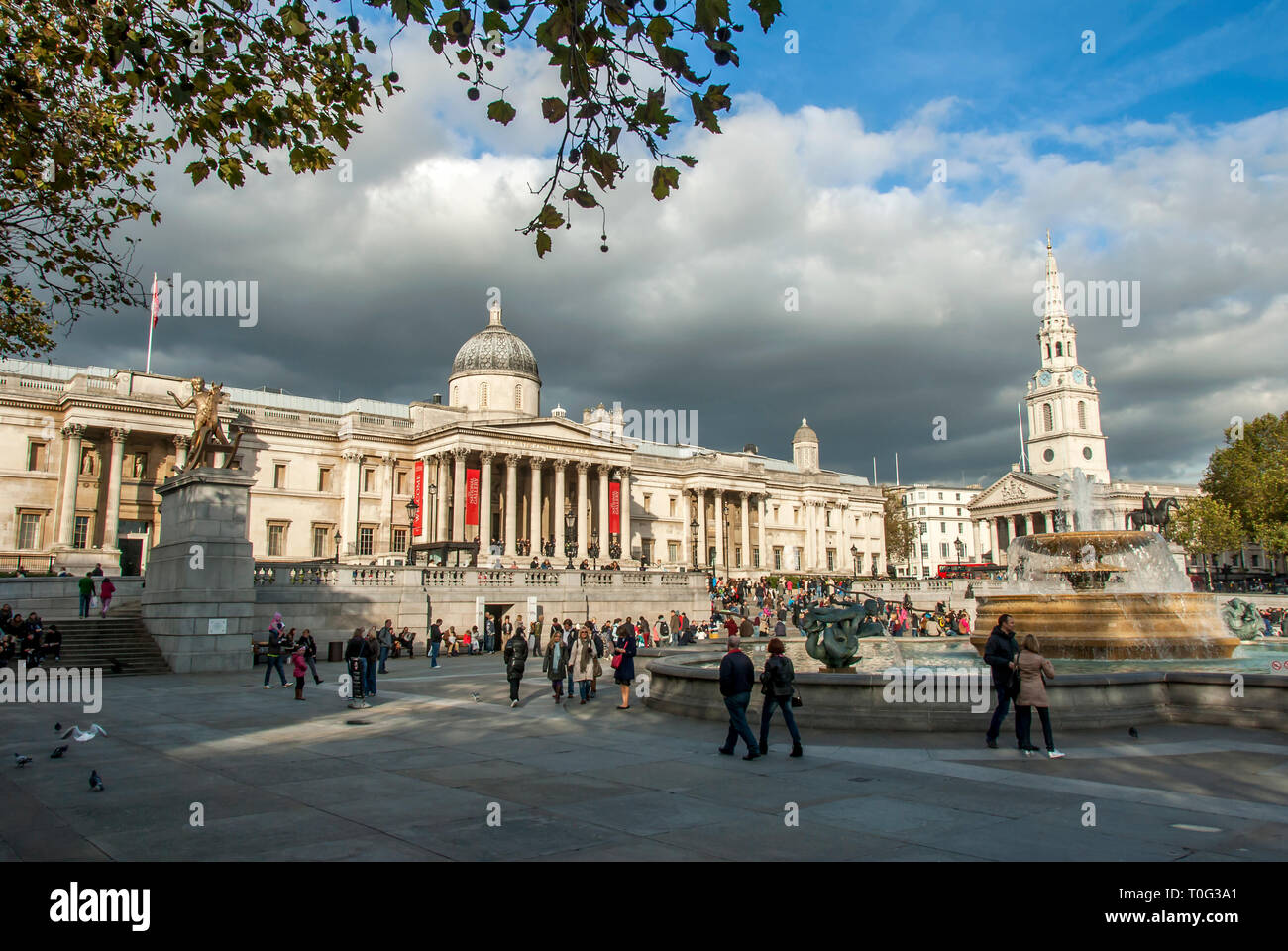 Eros statue trafalgar square hi-res stock photography and images - Alamy