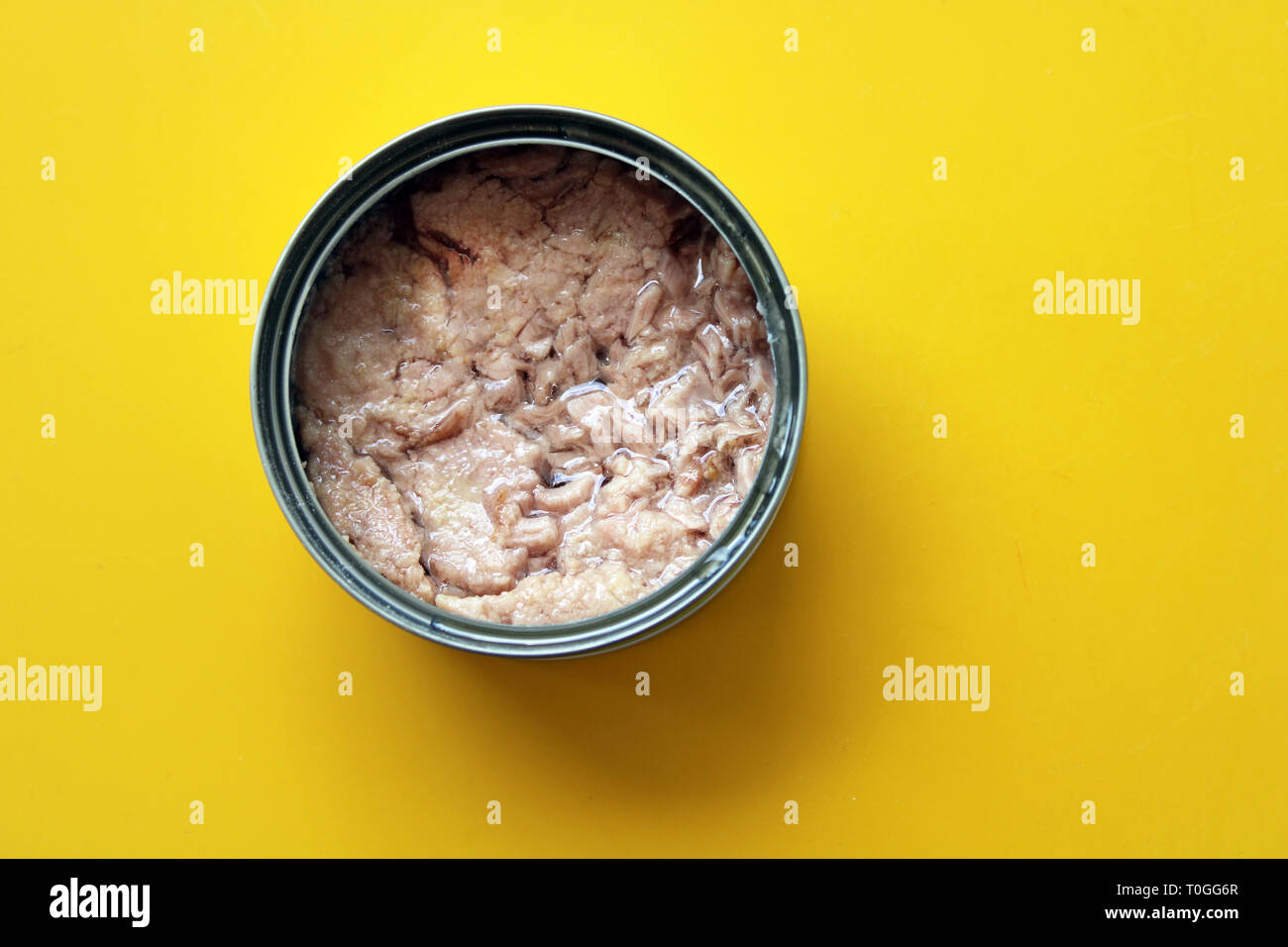 Open tin pink tuna fish hires stock photography and images Alamy