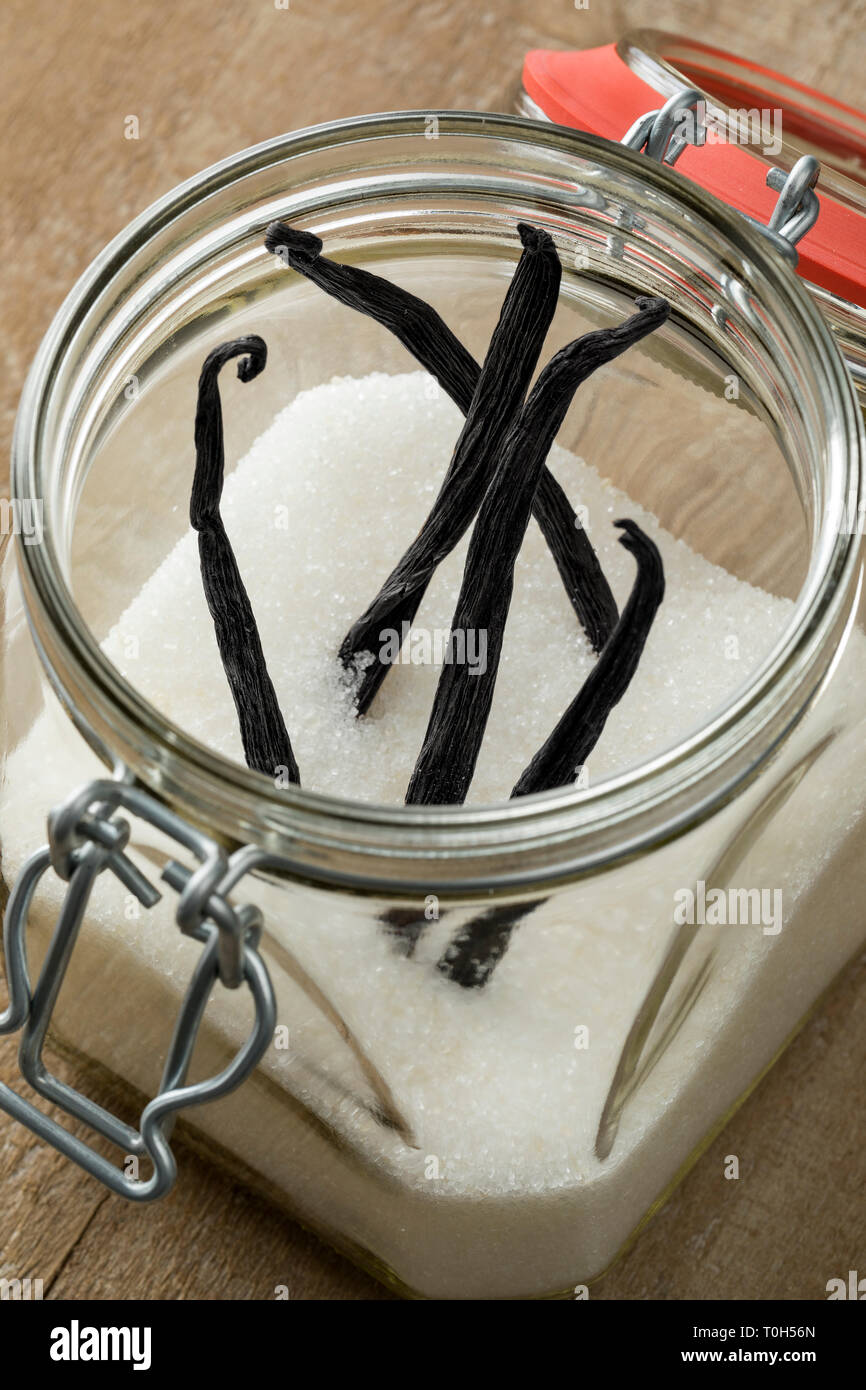 Vanilla sugar hires stock photography and images Alamy