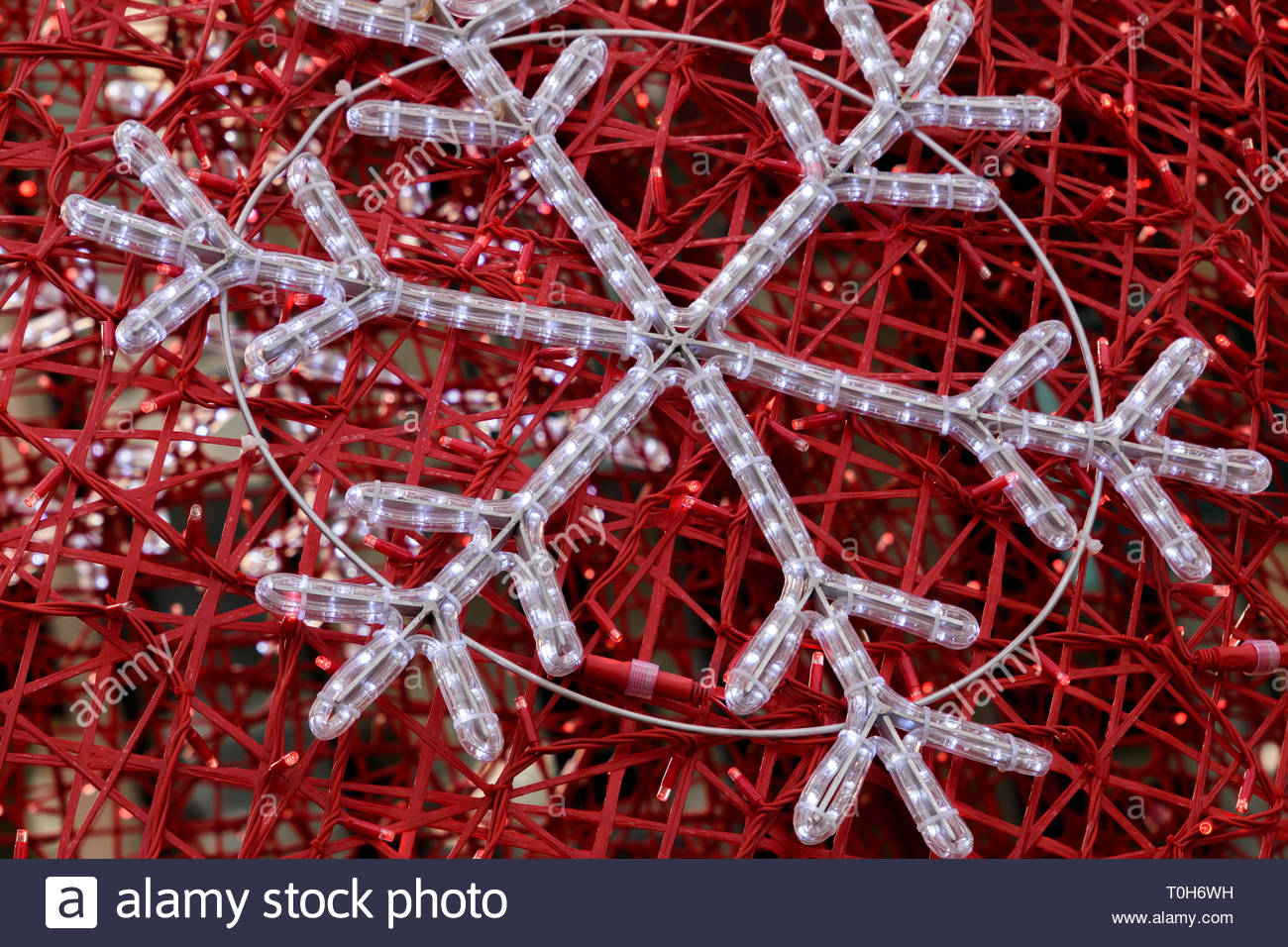 Close Up Images Of An Outdoor Christmas Decoration In The Shape Of