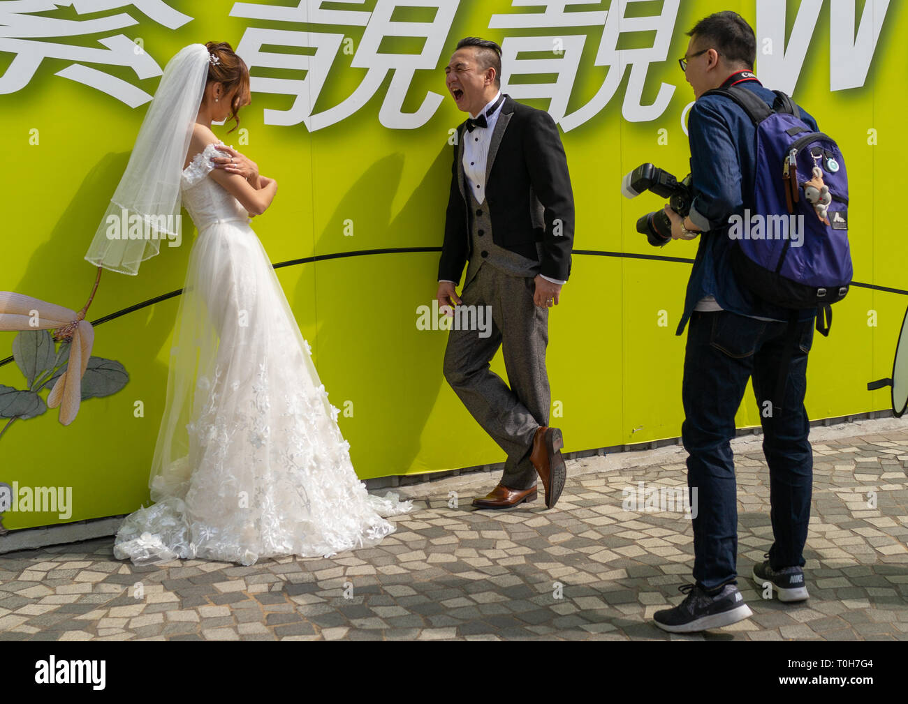 Hong kong beautiful young couple hi-res stock photography and images ...